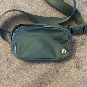 lululemon athletics Belt Bag — Dark Green